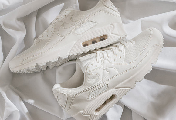 air max 90 sail on feet