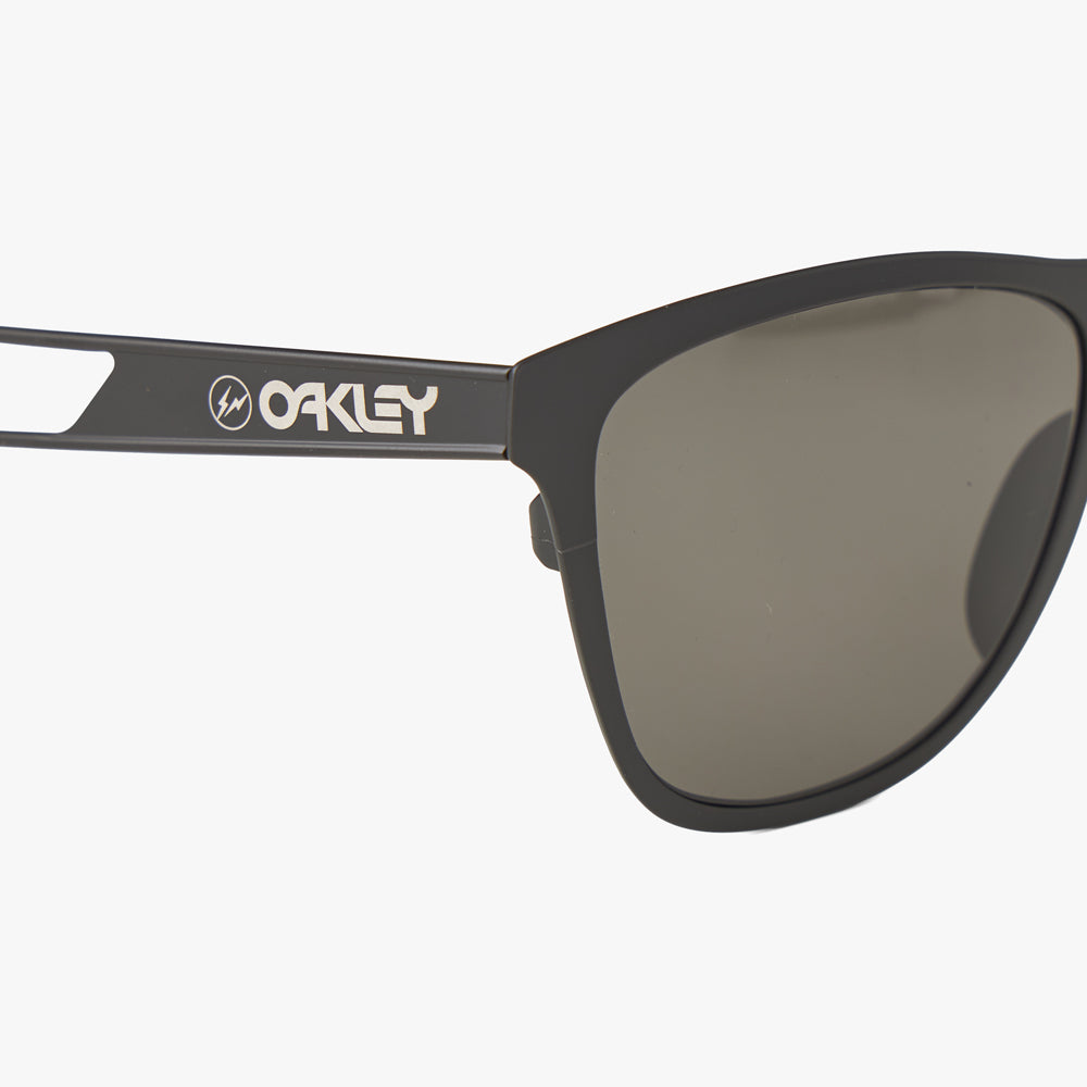 人気沸騰】 OAKLEY × ダイゾー FRAGMENT FROGSKINS Frogskins