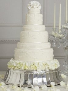 white wedding cake the wedding room nottingham