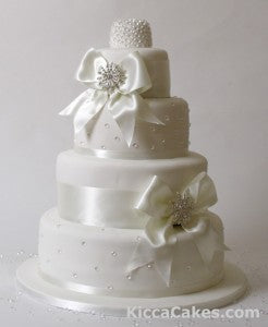 white bow wedding cake the wedding room nottingham