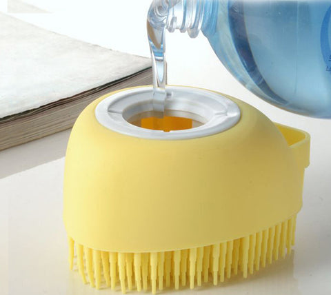 Refillable shower brush for dogs