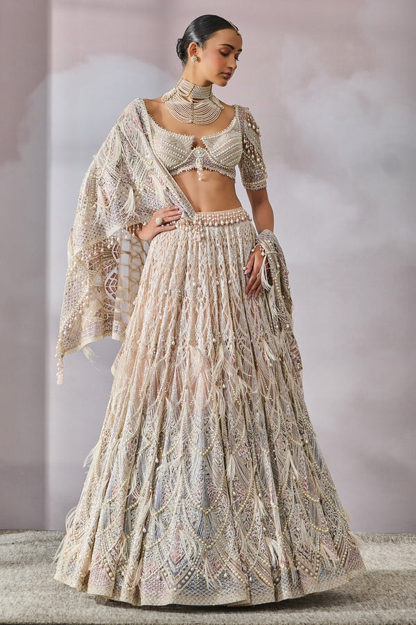 New Sensational Bridal Couture By The Famous Tarun Tahiliani