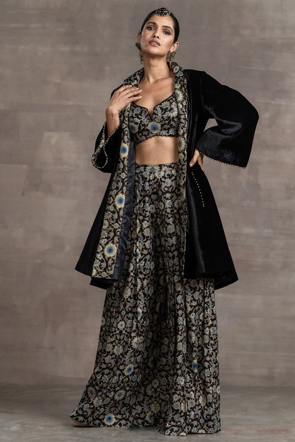 Shilpa Shetty Kundra's JJ Valaya anarkali + jacket is a masterclass on  layering for winter celebrations | Vogue India | Wedding Wardrobe