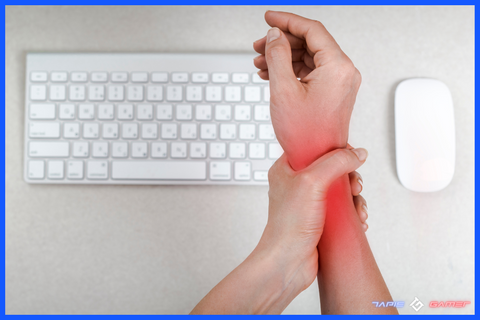 Douleurs aux poignets et aux épaules? Votre clavier est-il en cause ?