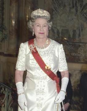 Queen Elizabeth II wearing the True Lover's Knot Brooch, on State Visit to Germany in 1992.