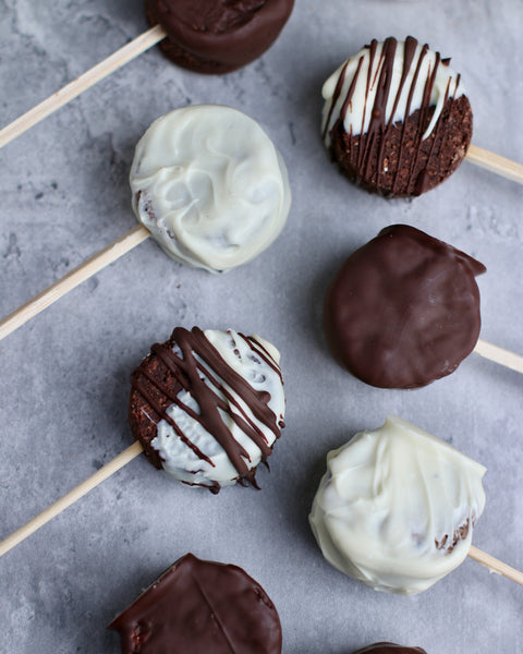 White Chocolate and Dark Chocolate covered alternating Packaroons