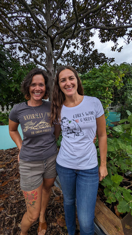 Florida gardeners wearing cute and funny gardening t-shirts.