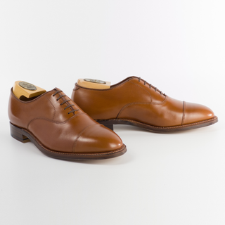 911 Medallion Perf Tip Bal Oxford (Burnished Tan Calf) – The Alden 