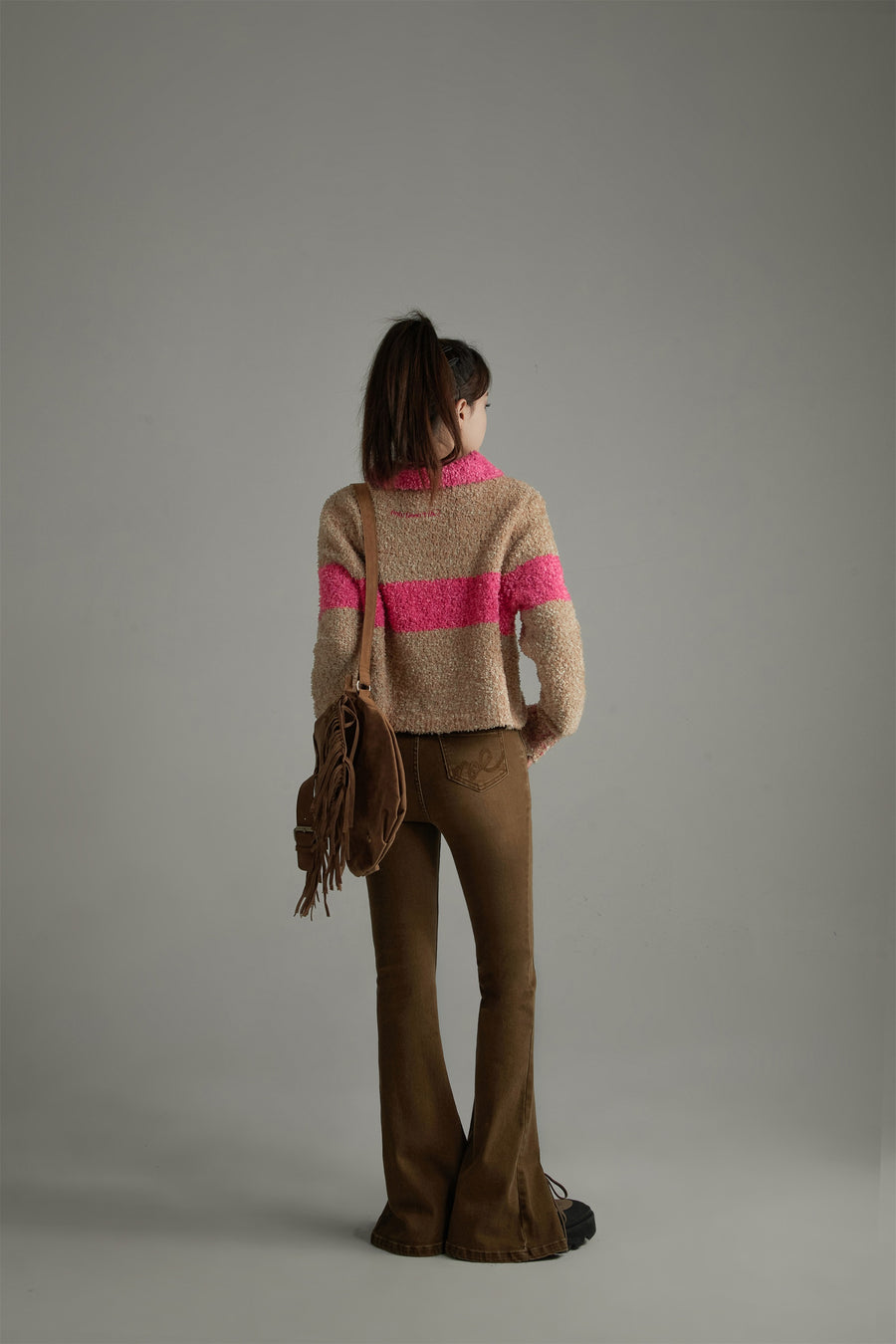 CHUU Striped Color Knit Sweater