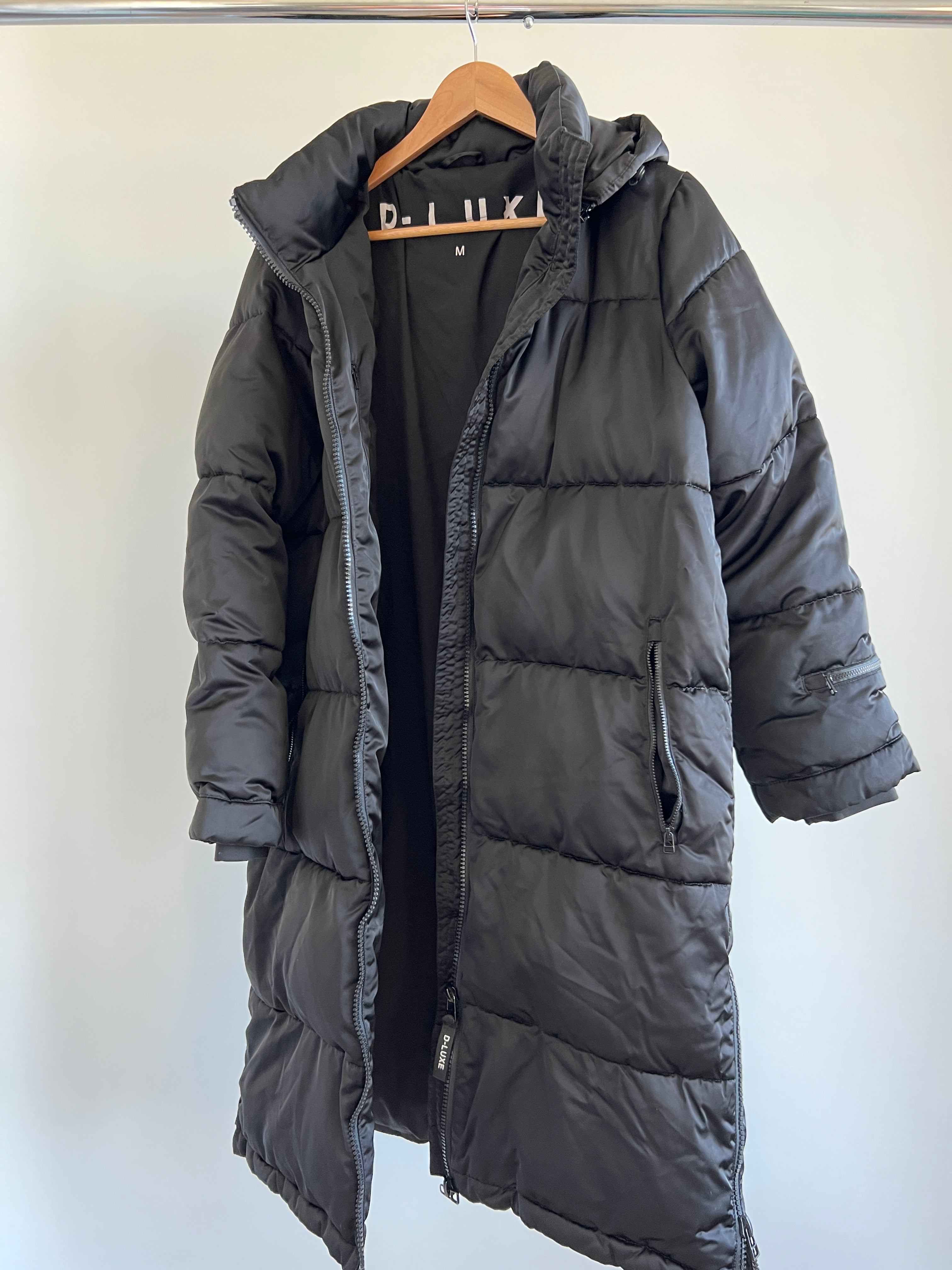 Decjuba Amazing D-Luxe Long Puffer Jacket - M – flashbackshop.com.au