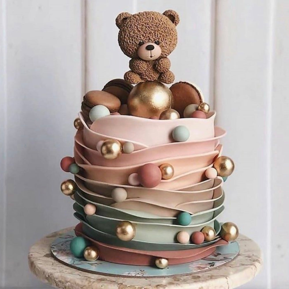 Gucci-cake-in-Dubai-birthday-cake