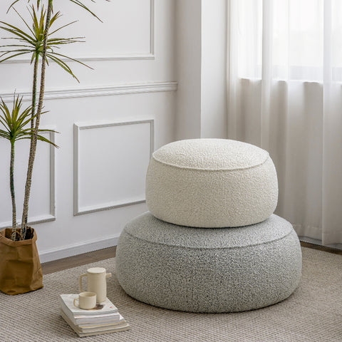 Equip a large Fagao Pouf stand in the cloakroom, which can be used as a changing stool or a temporary seat; or place two Fagao Pouf stands in the living room. The large one can be used as a coffee table, and the small one can be used as a side table shelf or footstool.