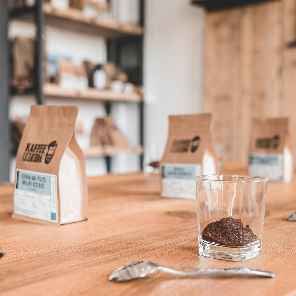 Cupping Qualitätskontrolle Kaffeeheimat gute kaffeeroesterei