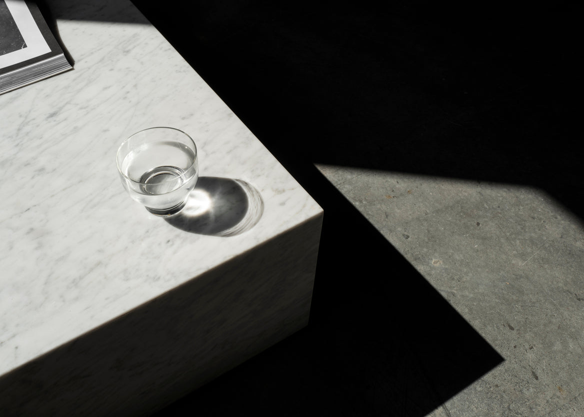 Menu - Plinth Low In White Carrara Marble