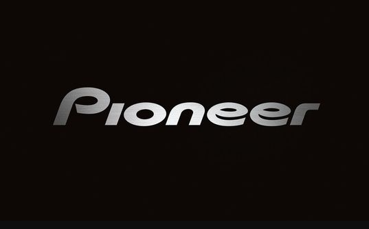 Best DJ Equipment Brands - Pioneer - Hollywood DJ