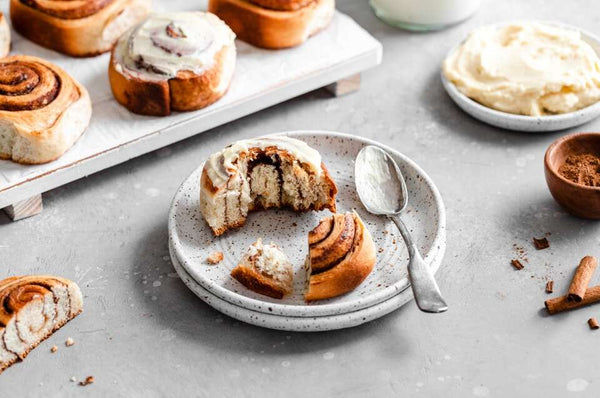 Bánh quế cuộn cinnamon roll