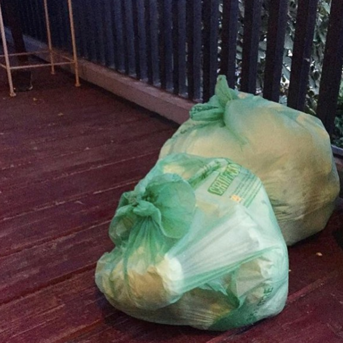 How Green Is It To Use Trash Bags? - Green Living Detective