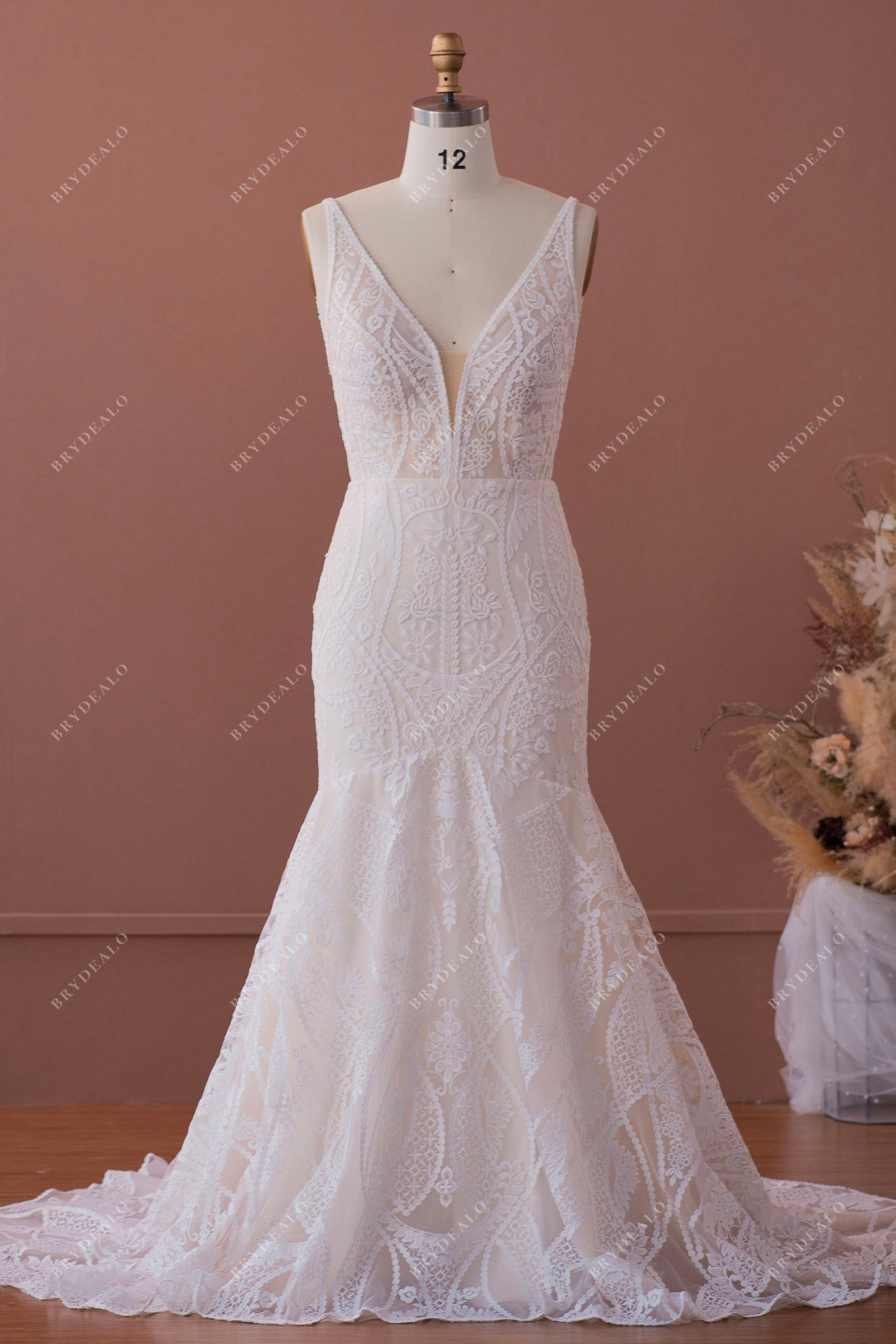 Plunging V-Neck Romantic Lace Wedding Dress Bohemian Mermaid Bridal Gown  QW2162