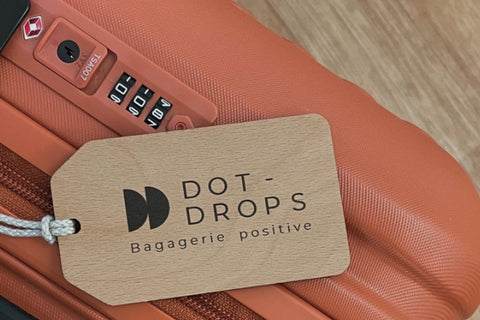 étiquette bagage en bois dot-drops