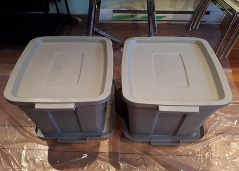 Plastic totes for DIY worm composting bins