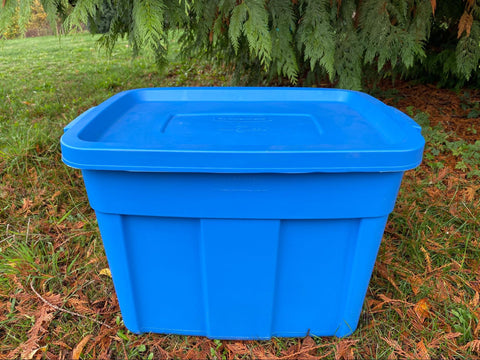 Plastic tote for a DIY worm bin