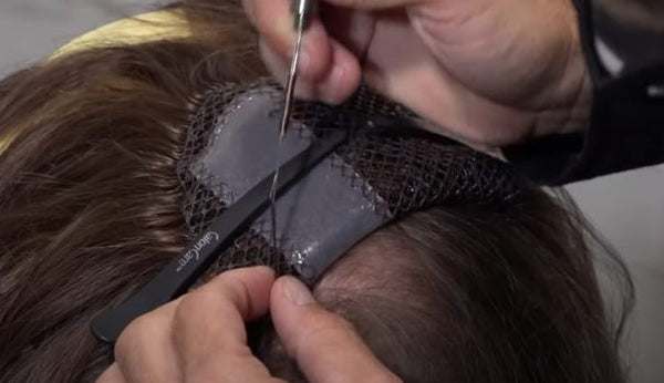 Integracion de malla con extensiones de pelo en detalle