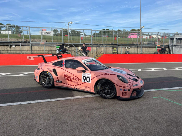 This weekend, Rosland Gold Racing and Century Motorsport pay tribute to the enduring symbol of motor racing, as we our cars adorned in its stunning new pink pig livery.