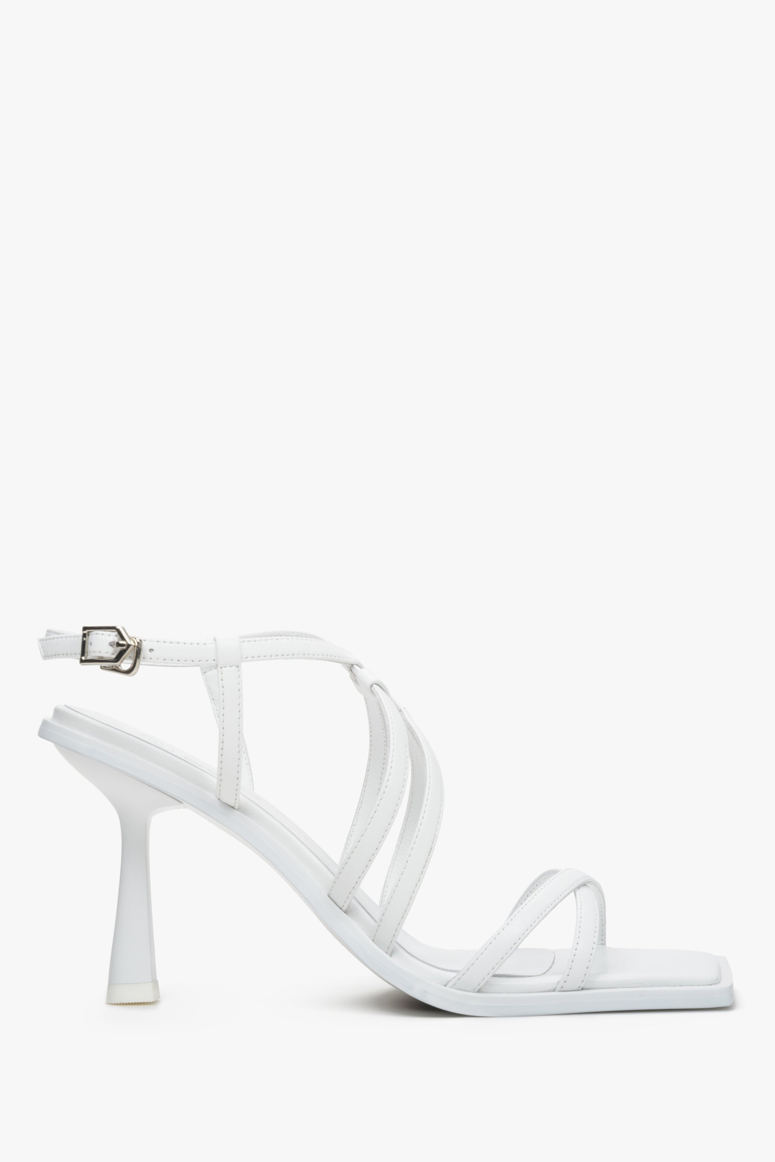 Estro: Białe skórzane sandały damskie na szpilce