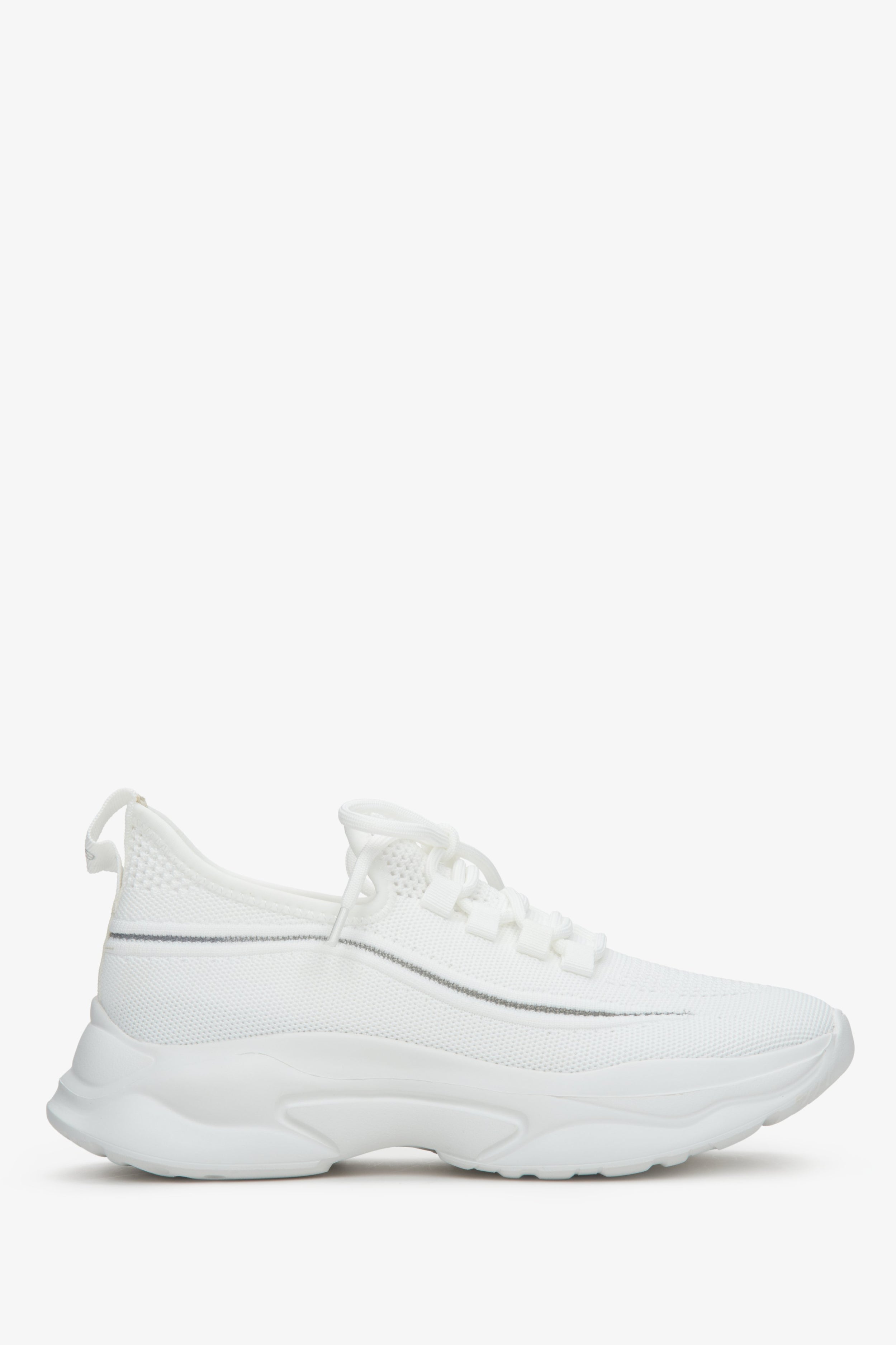 Estro: Białe niskie sneakersy damskie z siateczki na elastycznej podeszwie
