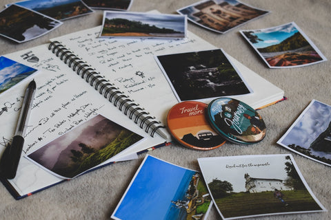 making photo albums or Scrapbooks with a instant photo printer at home