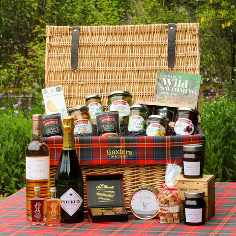 The Highland Gathering Luxury Wicker Hamper