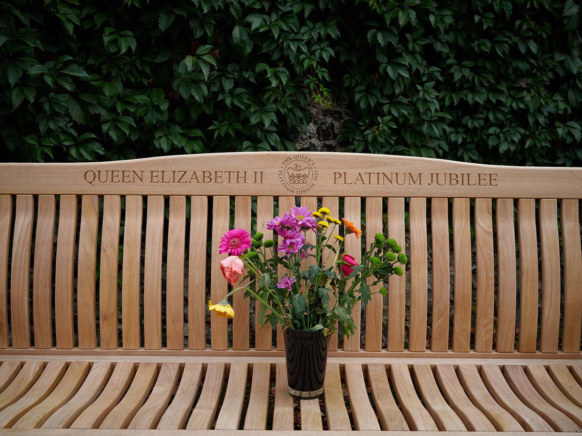 Queen Elizabeth II Platinum Jubilee bench, Hambleden, Buckinghamshire, UK. Matt Writtle 2022