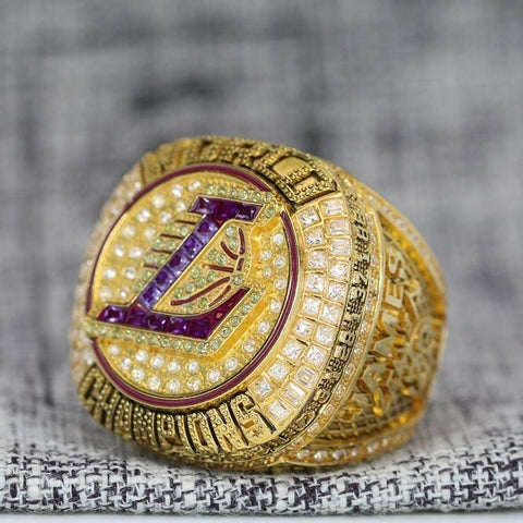 2020 LAKERS CHAMPIONSHIP RING SIZE 11 MVP JAMES REPLICA IN WOOD DISPLAY BOX