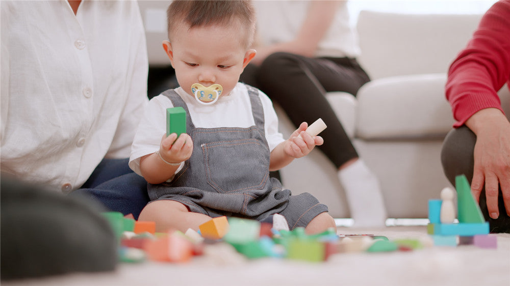 Grandparents and young parents and children are doing activities together