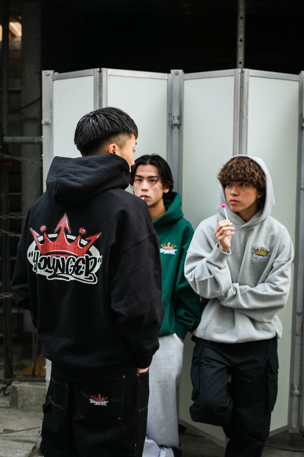 9090×younger song King Logo Hoodieの+inforsante.fr