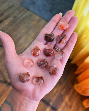 Fire Quartz Mini Kitty - Twisted Twigs Earthen Goods