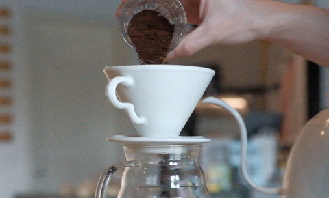 Comment préparer du café infusé à la main