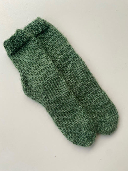 Ultra Easy Ruffle Socks English – easy as knit