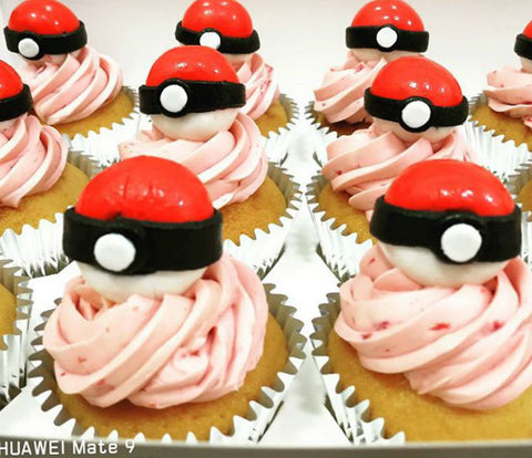 pokemon pokeball master trainer red white cupcakes