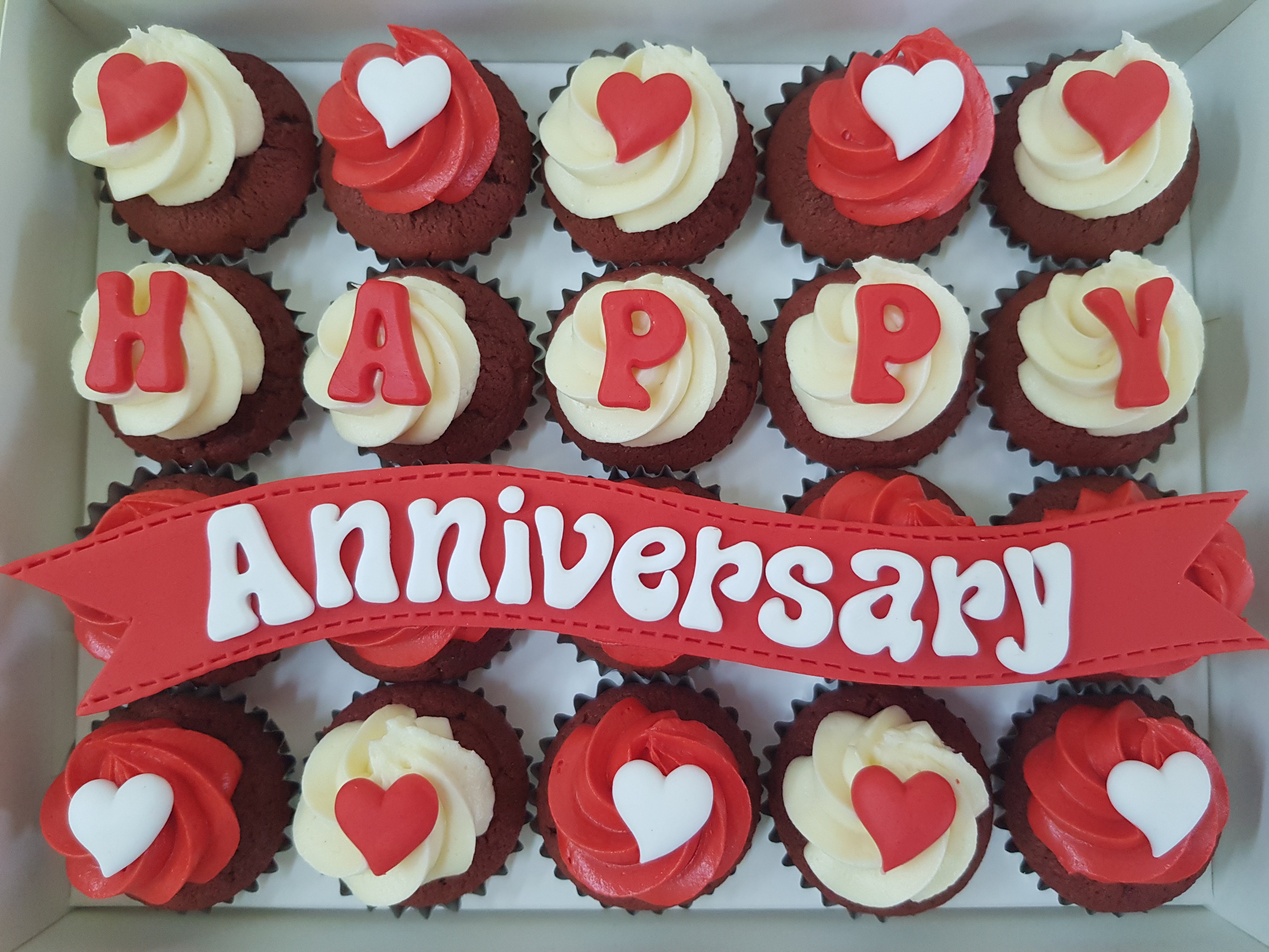 Anniversary special cup cakes for you