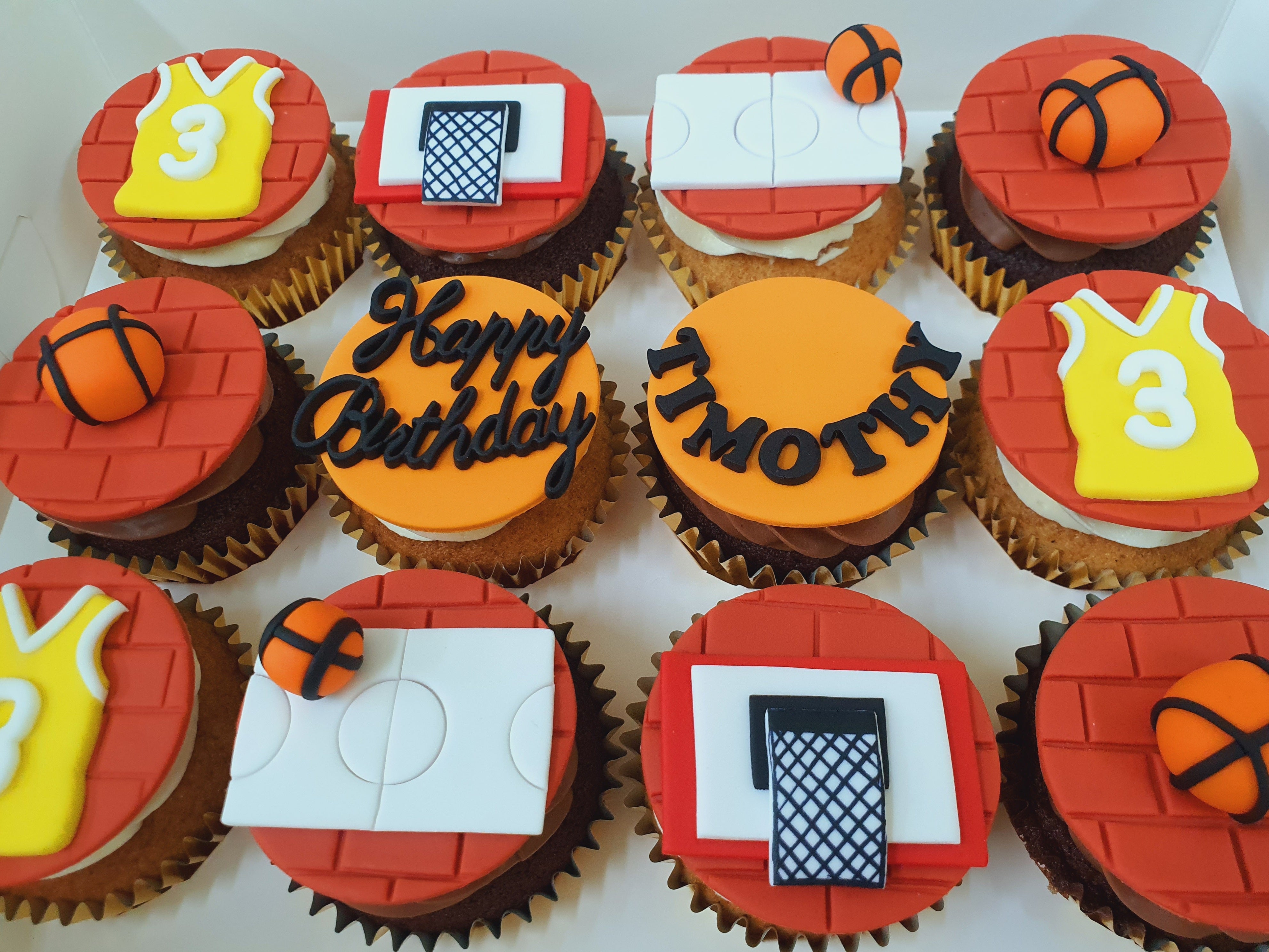 Basketball cake – Runaway Cupcakes