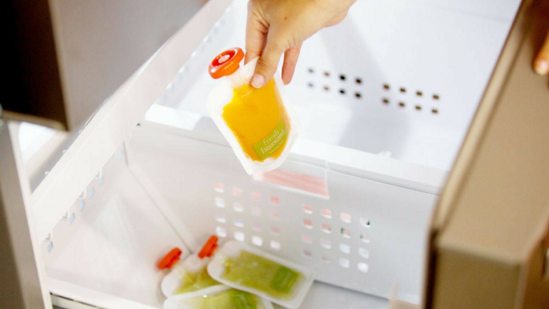 Putting Infantino Squeeze pouches into the freezer