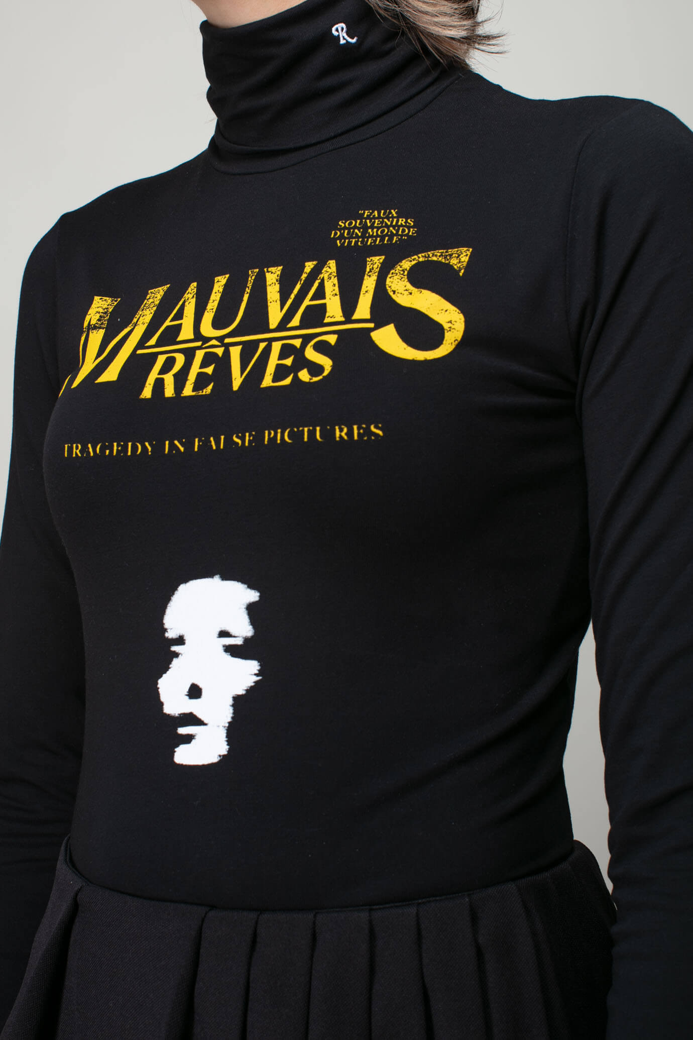 ラフシモンズ Mauvais reves with R embroidery www.sanchezarellano.com