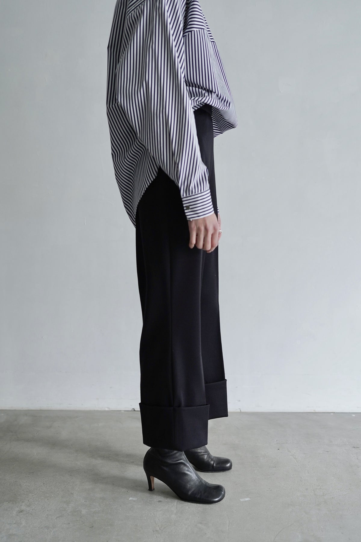 Virgine Wool Cropped Pants_Black