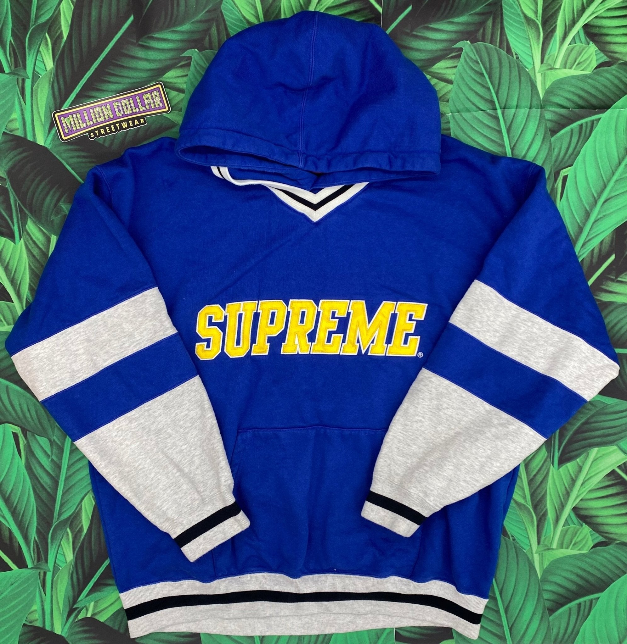 Supreme hockey hooded sweatshirt- XL – Million Dollar Streetwear