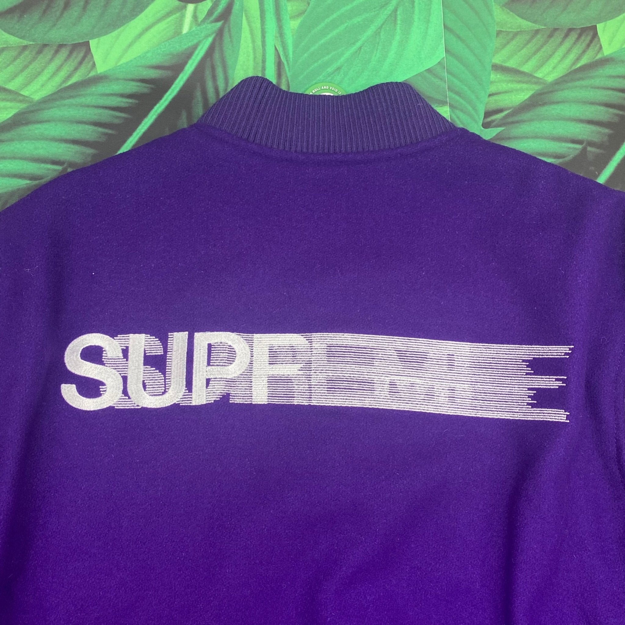 新作 大人気 即決 supreme motion logo varsity jacket purple M