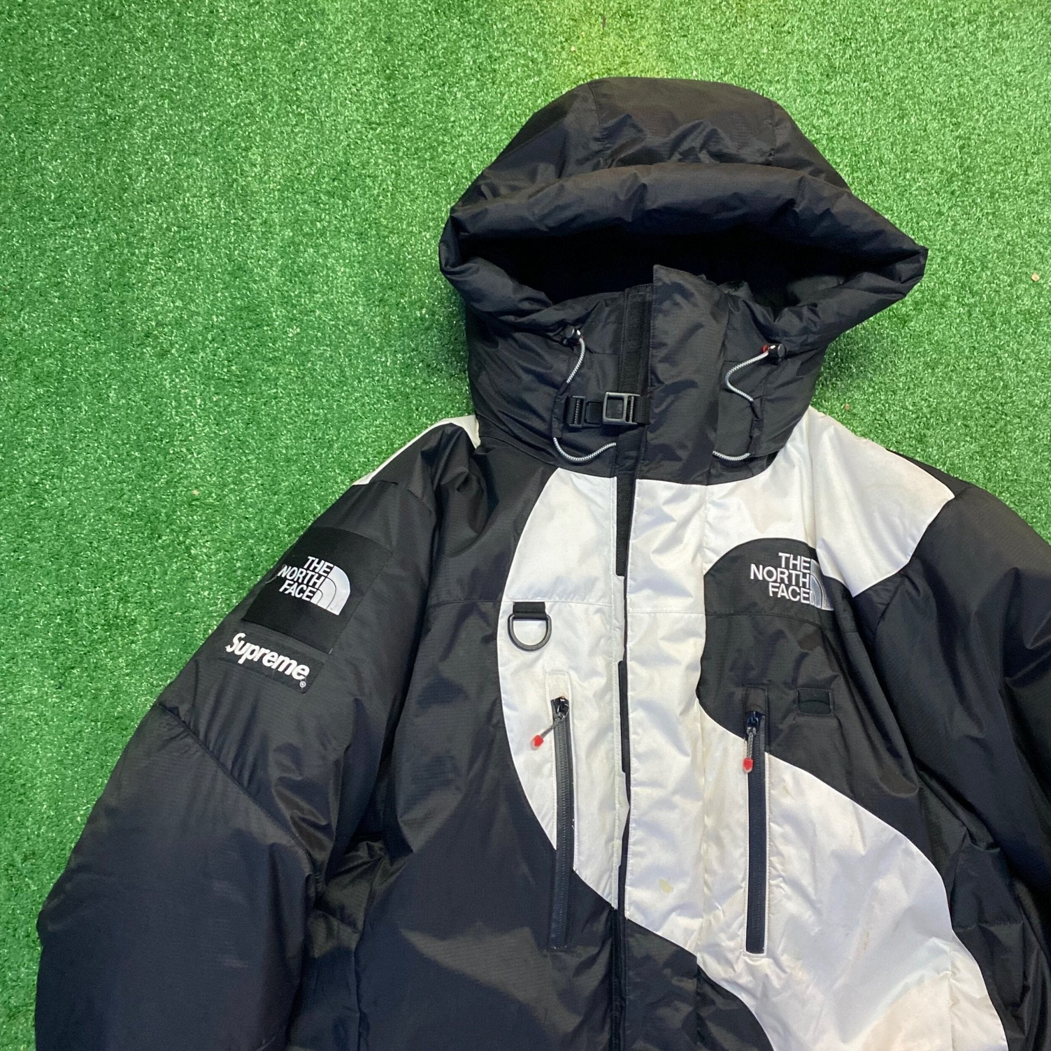 Supreme TNF s logo summit series Himalayan parka- M – Million