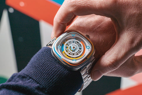 Montre mécanique Sevenfriday T1/08 Bauhaus