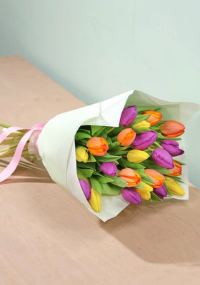 Image of Vibrant Tulip Wrap