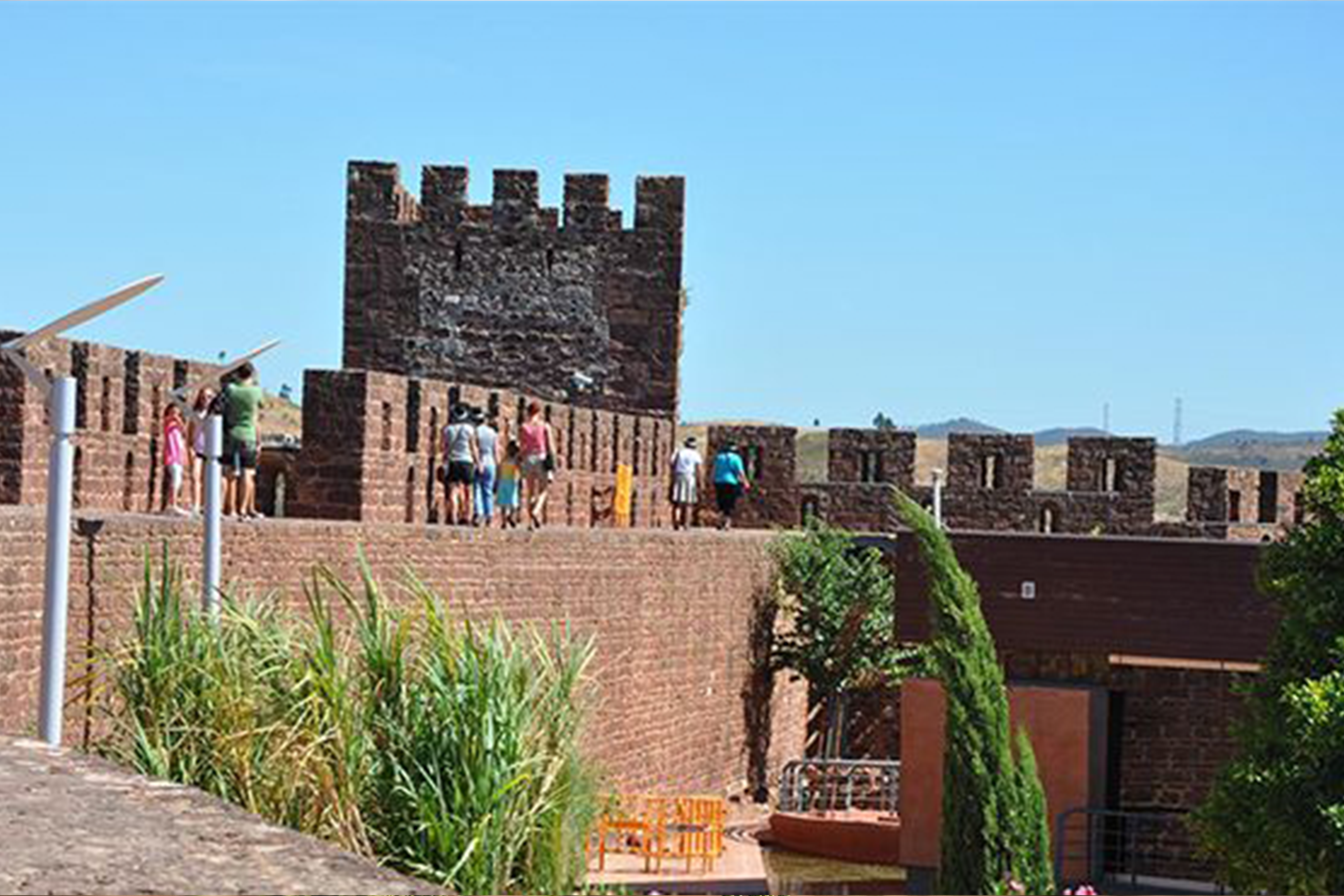 (Destination) Castle in the Algarve